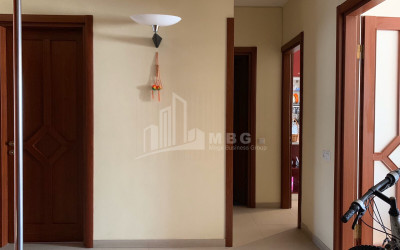 იყიდება ბინა, საბურთალო