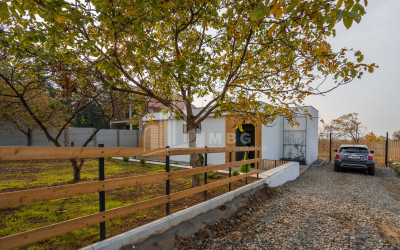 For Sale House - Villa, in fence