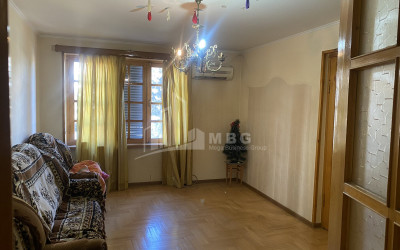 For Sale Flat, in Isani