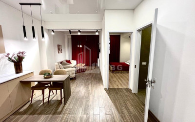 For Rent Flat, in Metromsheni