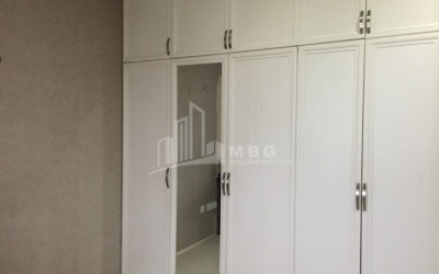 იყიდება ბინა, პლეხანოვი