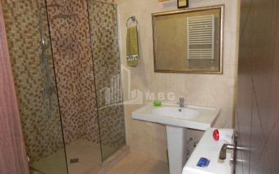 ქირავდება ბინა, საბურთალო