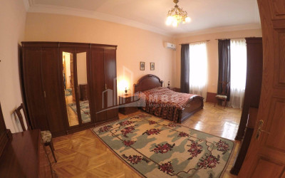 For Sale House - Villa, in Saburtalo