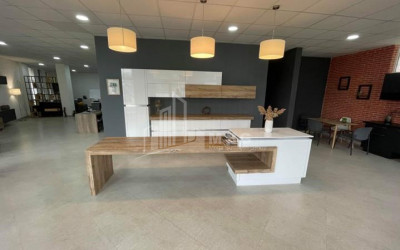 В аренду Торговый Коммерческий, в Диди Дигоми