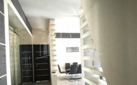 იყიდება ბინა, საბურთალო