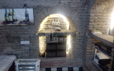 For Rent Basement Commercial, in Mtatsminda