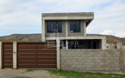 იყიდება სახლი - აგარაკი, გ. ათონელის ქუჩა, სოფელი დიღომი, საბურთალოს რაიონი, თბილისი