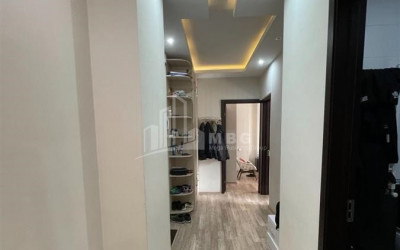 იყიდება ბინა, საბურთალო