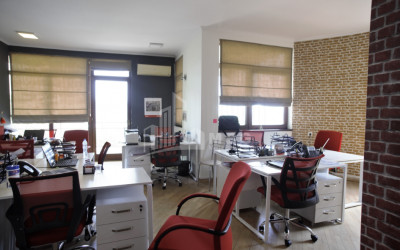 For Rent Building Commercial, in Mtatsminda