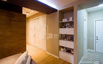 იყიდება ბინა, ვაკე