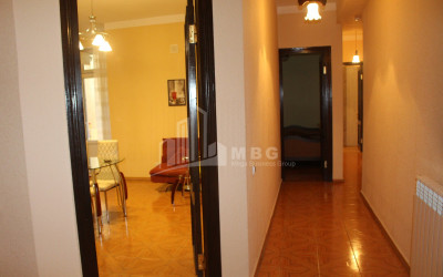 В аренду Квартира, в Ваке Район