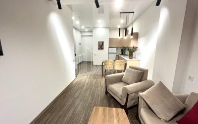 For Rent Flat, in Metromsheni