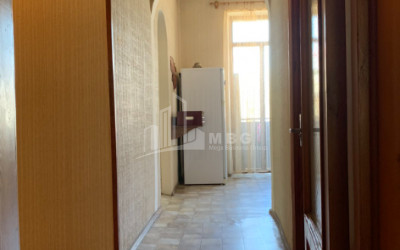 For Sale Flat, in Isani