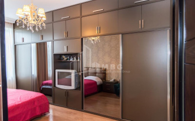 В аренду Квартира, в Мтацминда