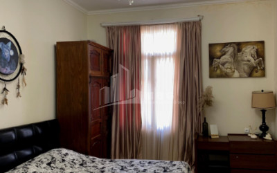 იყიდება ბინა, საბურთალო