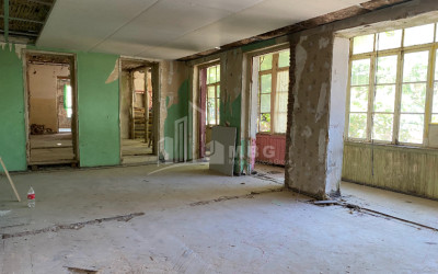 For Sale Hostel - Guesthouse Commercial, in Sololaki