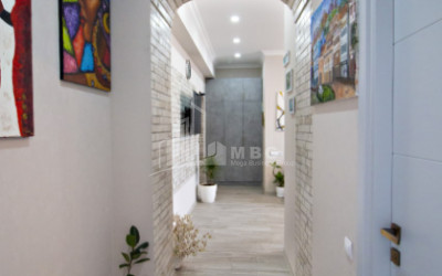 For Sale Flat, in Isani