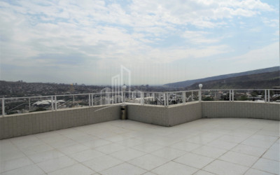 For Rent Building Commercial, in Mtatsminda