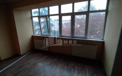 იყიდება ბინა, საბურთალო