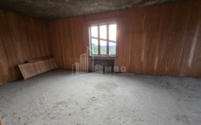 იყიდება ძველი აშენებული სახლი - აგარაკი ზემო ნატანებში, ოზურგეთი