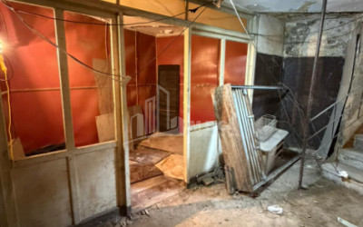 Продается Старое здание Квартира На улице А. Чикобава, ჩუღურეთი