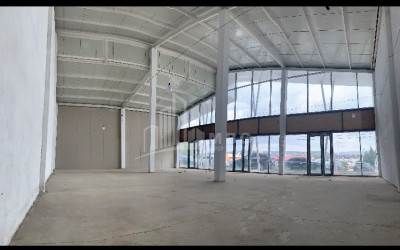 For Rent Витражный фасад Commercial, in Metromsheni