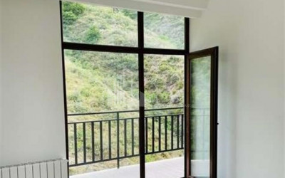 For Sale Flat, in Zemo Vera