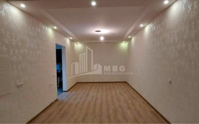 For Sale Витражный фасад Commercial, in Gldani Massive
