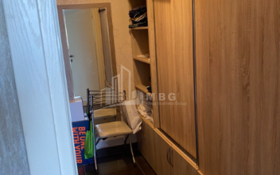 For Sale Flat, in Surrounding area of metro Guramishvili