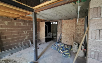 For Sale For office Commercial, in Kalaubani