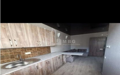 იყიდება ბინა, საბურთალო