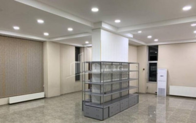 For Sale Витражный фасад Commercial, in Varketili