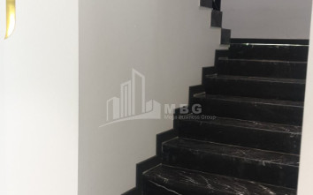 For Rent Building Commercial, in Mukhiani