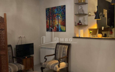 For Sale Flat, in Isani