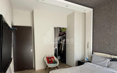 იყიდება ბინა, საბურთალო