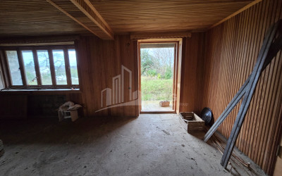 იყიდება ძველი აშენებული სახლი - აგარაკი ზემო ნატანებში, ოზურგეთი