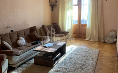 For Rent For office Commercial, in Isani