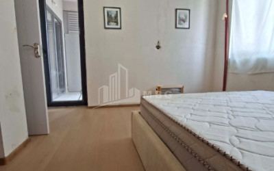 For Sale Old building Flat On Z. Panaskertel Street, საბურთალო