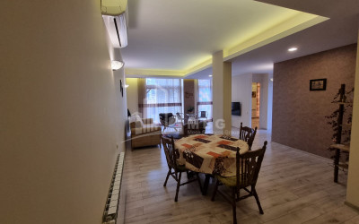 იყიდება ბინა, ვაკე