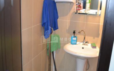 В аренду Stained glass type Коммерческий, в Сабуртальский Район