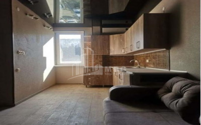 იყიდება ბინა, საბურთალო