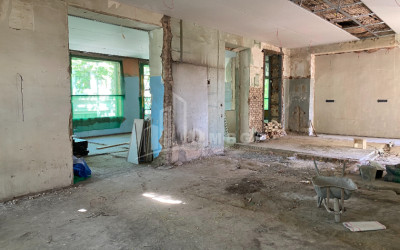 For Sale Hostel - Guesthouse Commercial, in Sololaki