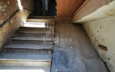 For Sale For office Commercial, in Kalaubani