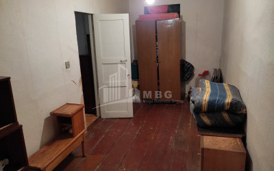 For Sale Flat, in Isani