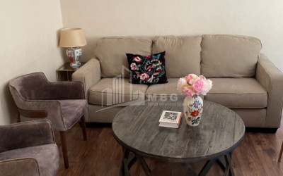 იყიდება ბინა, ვაკე