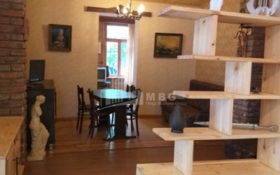 В аренду Квартира, в Мтацминда