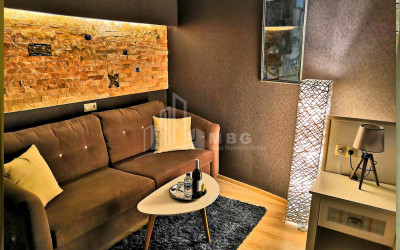 For Sale Hotel - Resort Commercial, in Abanotubani