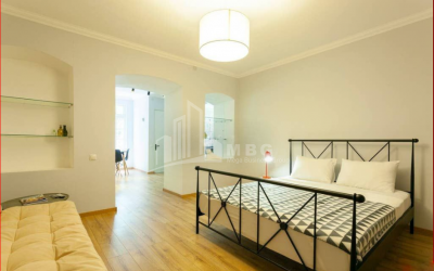 For Sale Flat, in Abanotubani