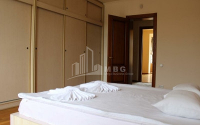 For Rent Flat, in Kalaubani