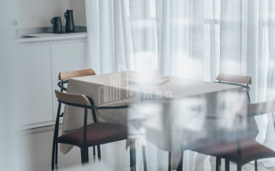 Продается Квартира, в Мтацминда